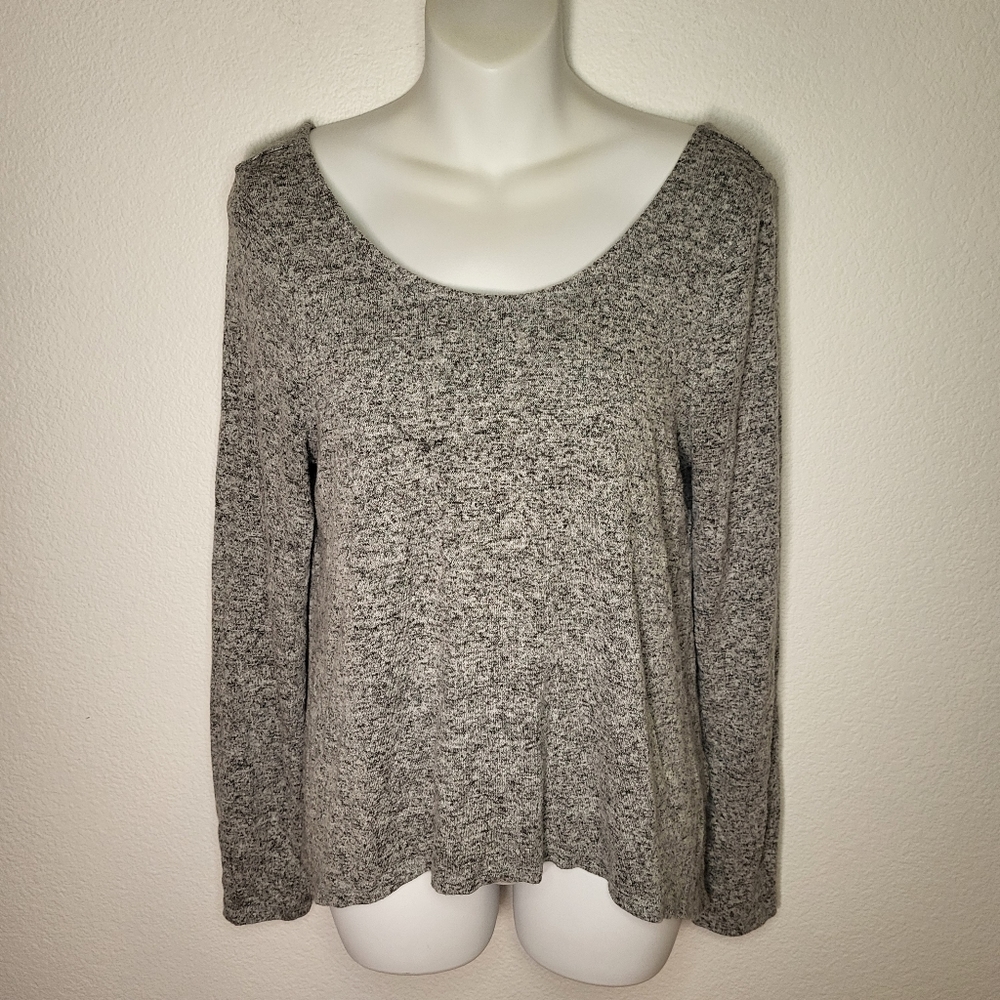 Anthropologie | Akemi + Kin Lightweight Scoop Neck Sweater size Medium Petite